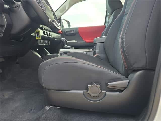 Thumbnail: 2023 Toyota Tacoma - 18