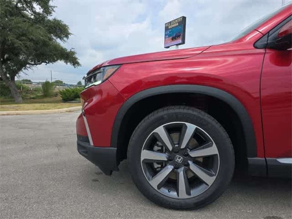 Certified 2025 Honda Pilot Touring SUV