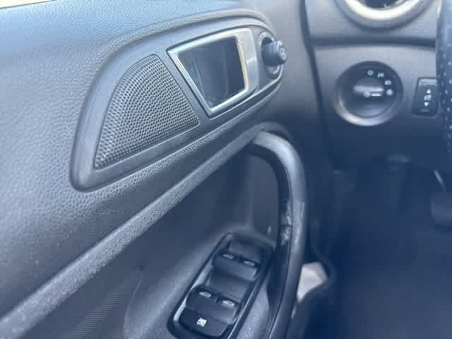 Thumbnail: 2014 Ford Fiesta - 17