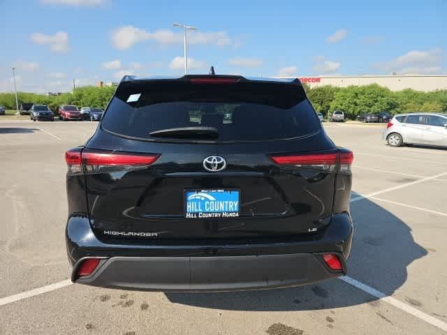Thumbnail: 2023 Toyota Highlander - 6