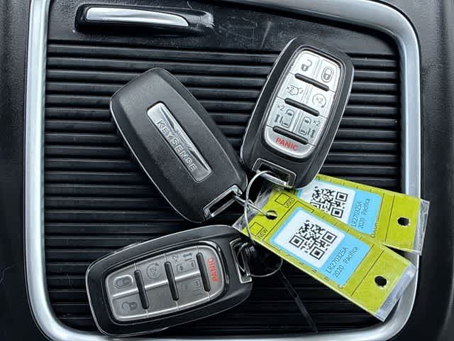 Thumbnail: 2020 Chrysler Pacifica - 36