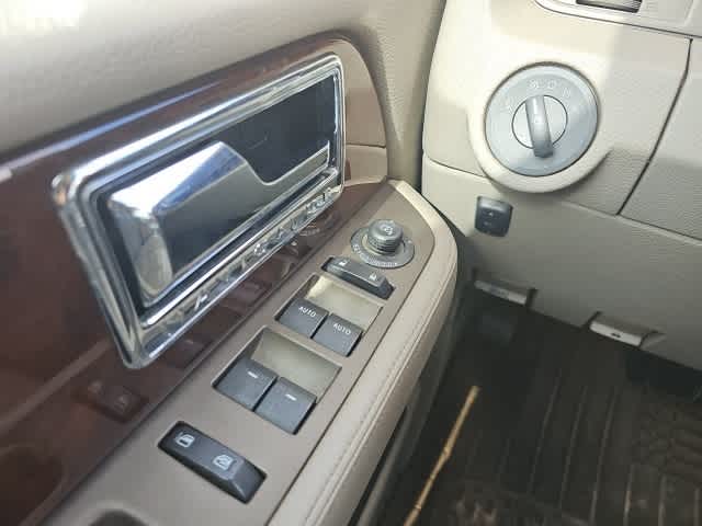 Thumbnail: 2014 Lincoln Navigator - 14