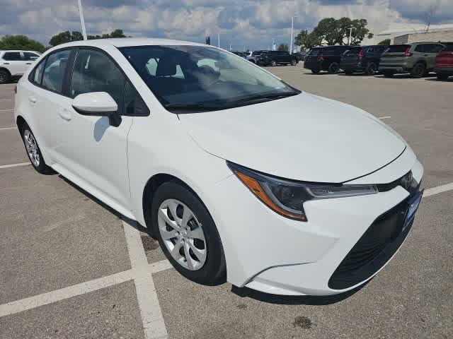 2024 Toyota Corolla LE photo 3