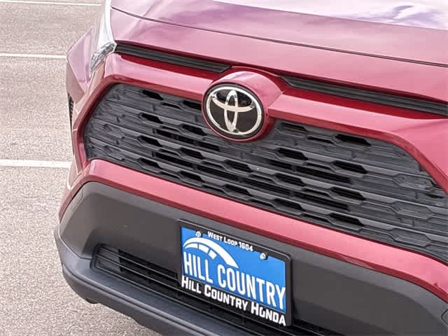 Thumbnail: 2022 Toyota RAV4 - 12