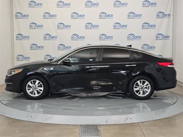 Thumbnail: 2016 Kia Optima - 3
