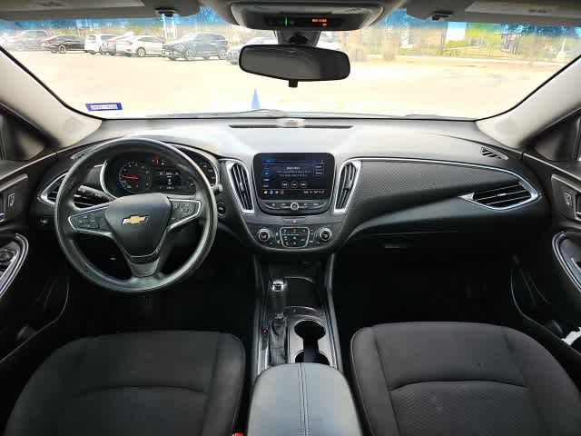 Thumbnail: 2019 Chevrolet Malibu - 12