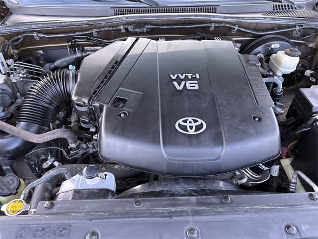 Thumbnail: 2014 Toyota Tacoma - 15