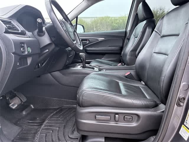 Thumbnail: 2016 Honda Pilot - 18