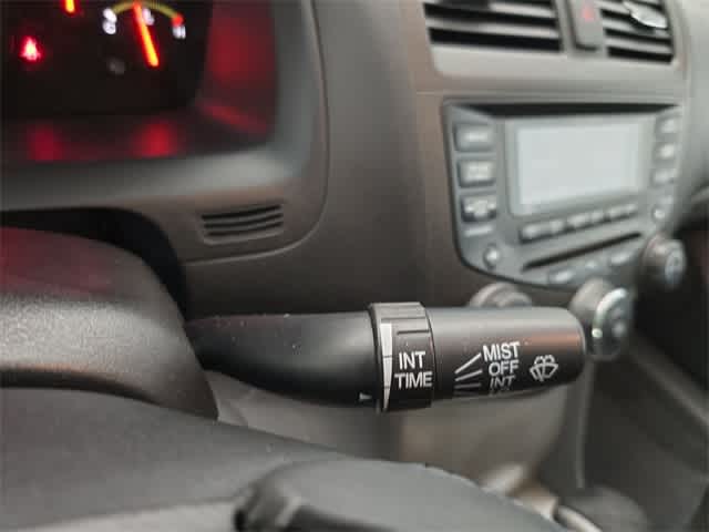 Thumbnail: 2005 Honda Accord - 28