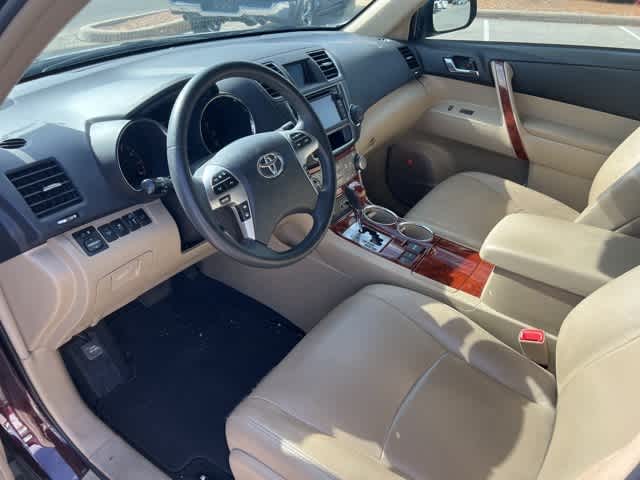 Thumbnail: 2013 Toyota Highlander - 9
