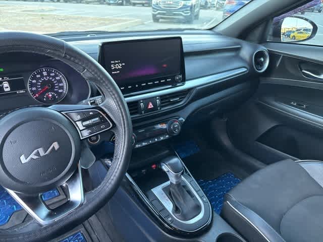 Thumbnail: 2023 Kia Forte - 24