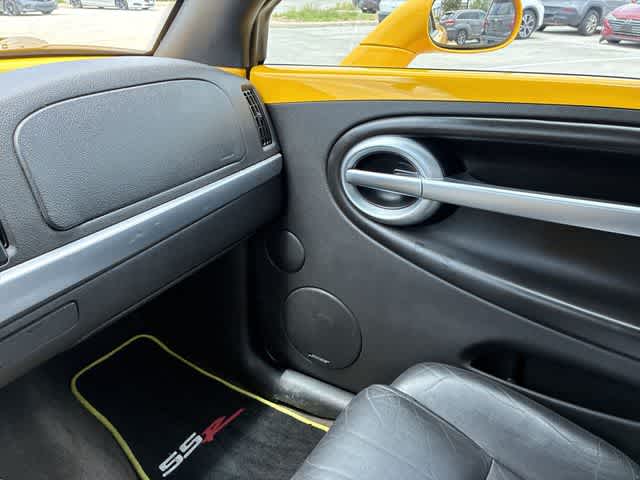 Thumbnail: 2003 Chevrolet SSR - 28