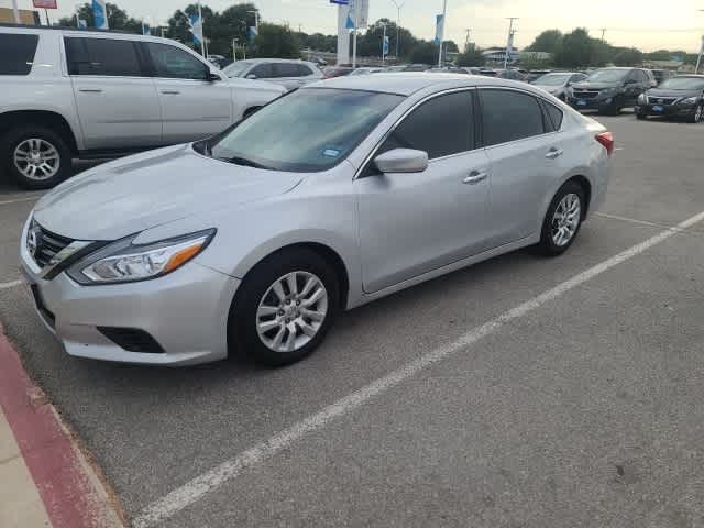 Thumbnail: 2016 Nissan Altima - 1