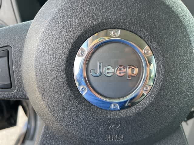 Thumbnail: 2007 Jeep Commander - 13