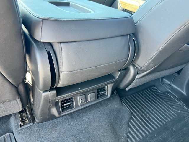 Thumbnail: 2021 Chevrolet Silverado 1500 - 23