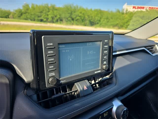 2021 Toyota RAV4 XLE 29