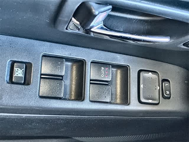 Thumbnail: 2015 Mazda Mazda5 - 36