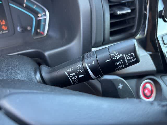 Thumbnail: 2018 Honda Odyssey - 17