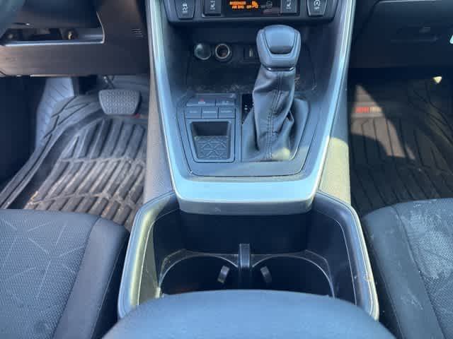 Thumbnail: 2022 Toyota RAV4 - 16