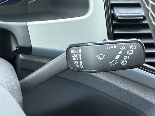 Thumbnail: 2022 Volkswagen Atlas - 26