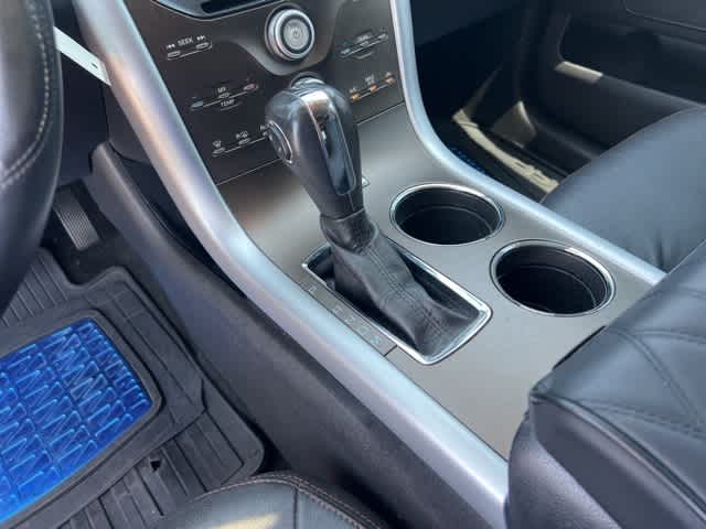 Thumbnail: 2012 Ford Edge - 17
