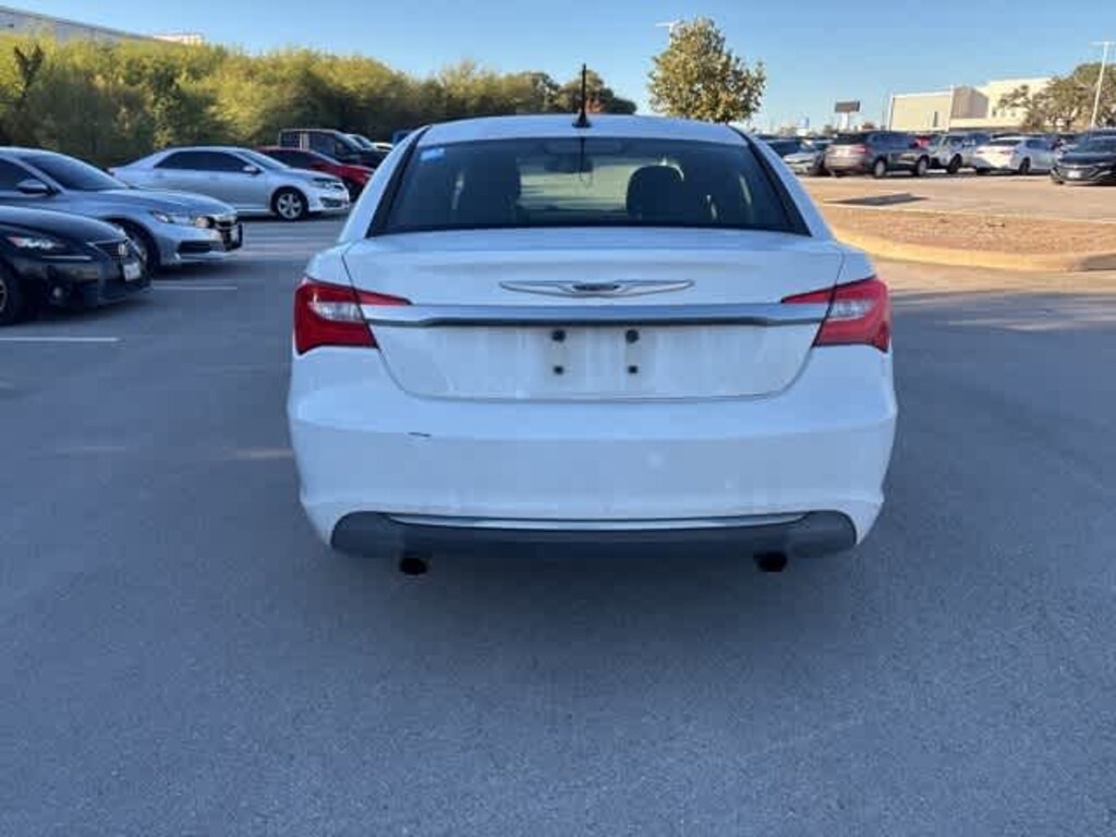 Used 2011 Chrysler 200 Limited Sedan