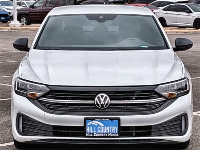 Thumbnail: 2023 Volkswagen Jetta - 9