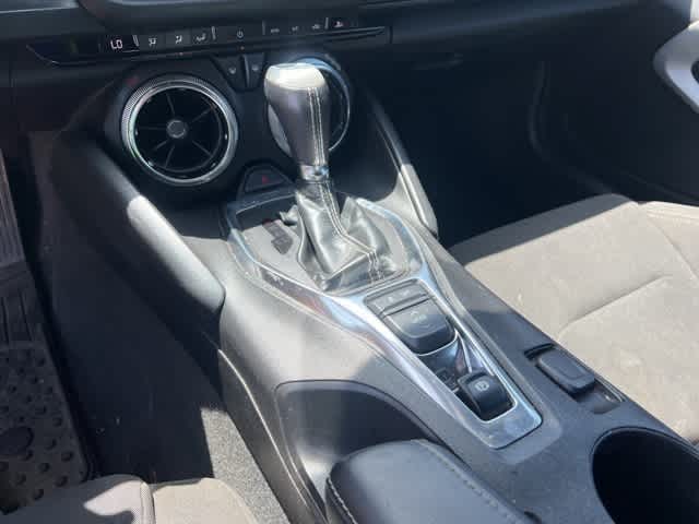 Thumbnail: 2019 Chevrolet Camaro - 15