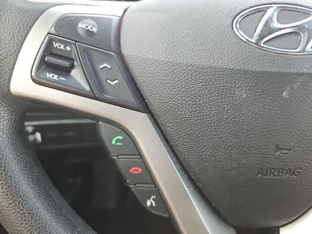 Thumbnail: 2016 Hyundai Veloster - 18