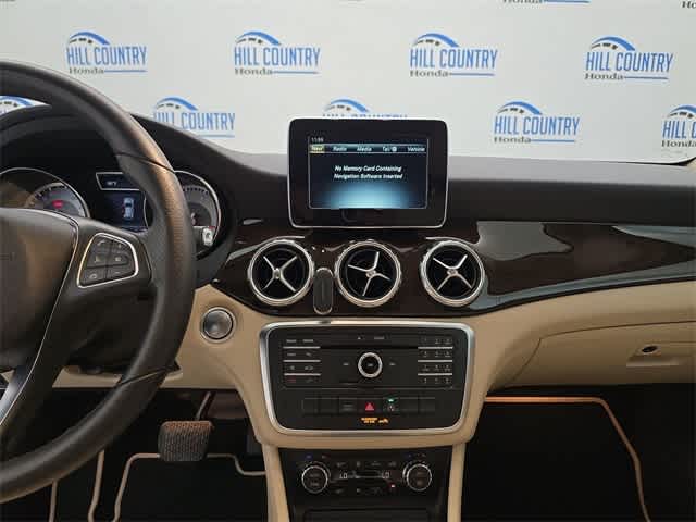 Thumbnail: 2017 Mercedes-Benz GLA - 28