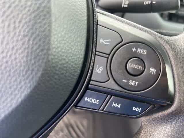 Thumbnail: 2021 Toyota RAV4 - 12