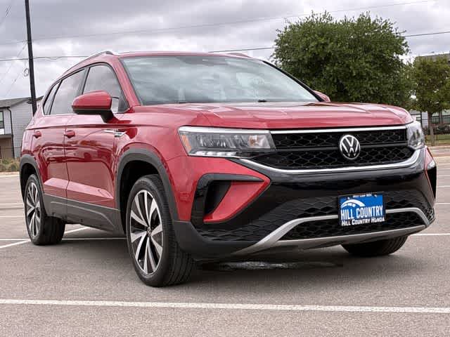 Thumbnail: 2022 Volkswagen Taos - 10
