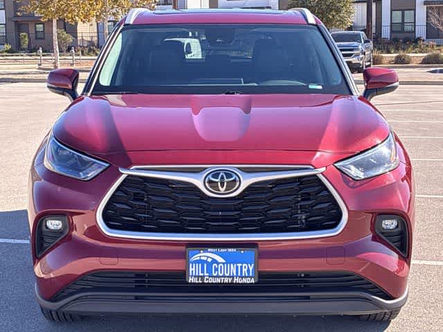 Thumbnail: 2023 Toyota Highlander - 9