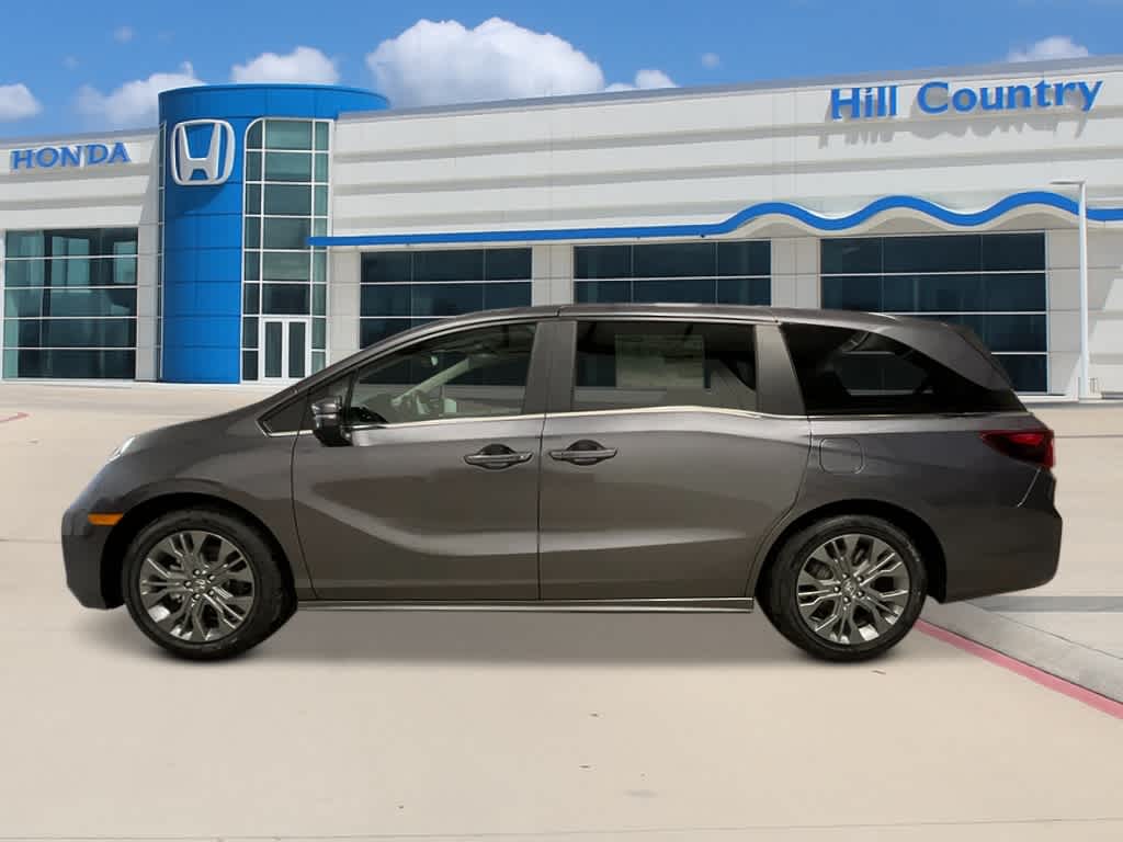 2026 Honda Odyssey Touring photo 2