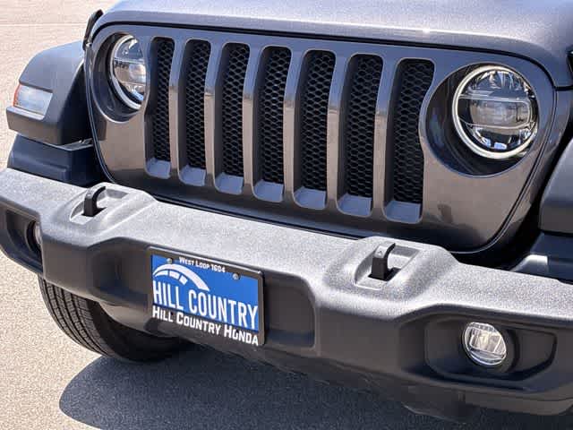Thumbnail: 2022 Jeep Wrangler - 12
