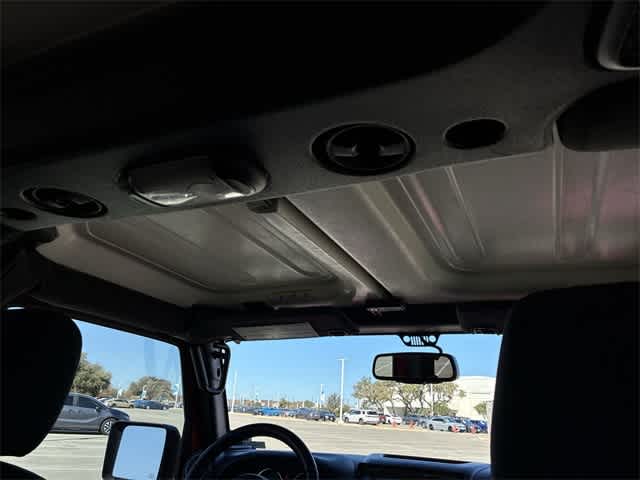 Thumbnail: 2015 Jeep Wrangler - 23