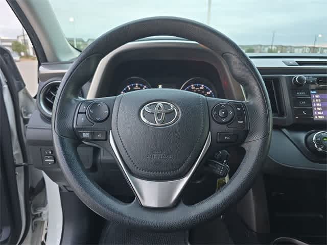 Thumbnail: 2017 Toyota RAV4 - 23