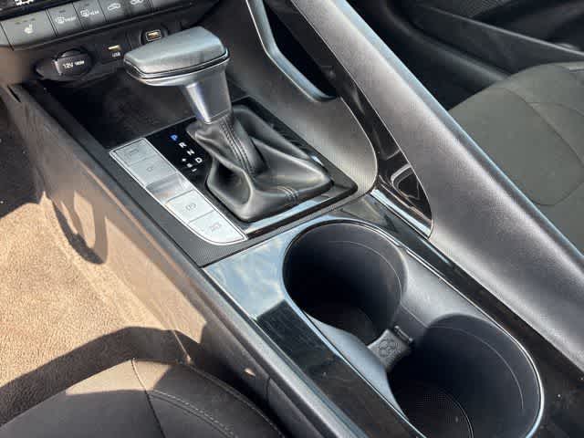 Thumbnail: 2023 Hyundai Elantra - 17