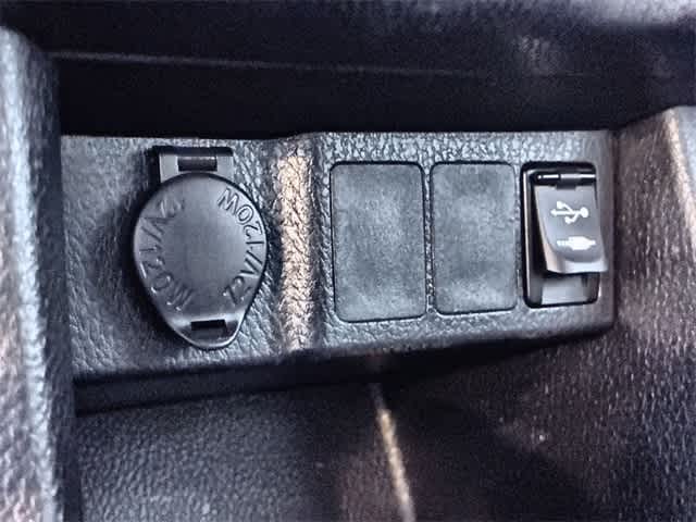 Thumbnail: 2017 Toyota Corolla - 32