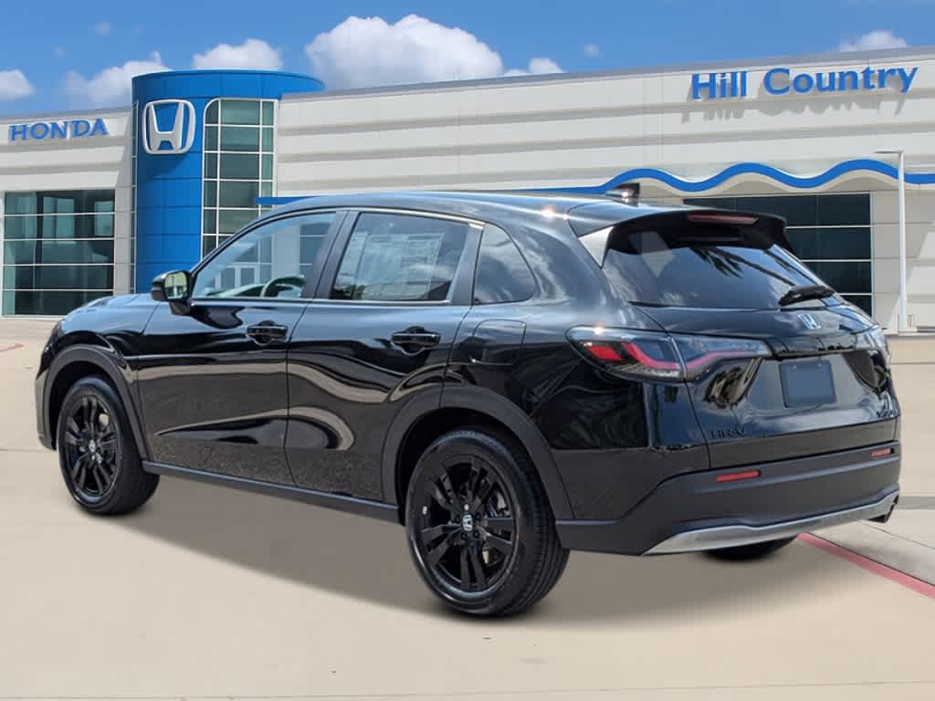 Thumbnail: 2027 Honda HR-V - 2
