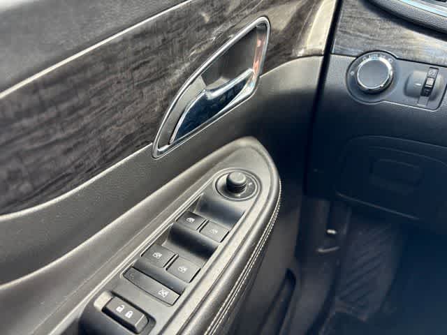Thumbnail: 2014 Buick Encore - 22