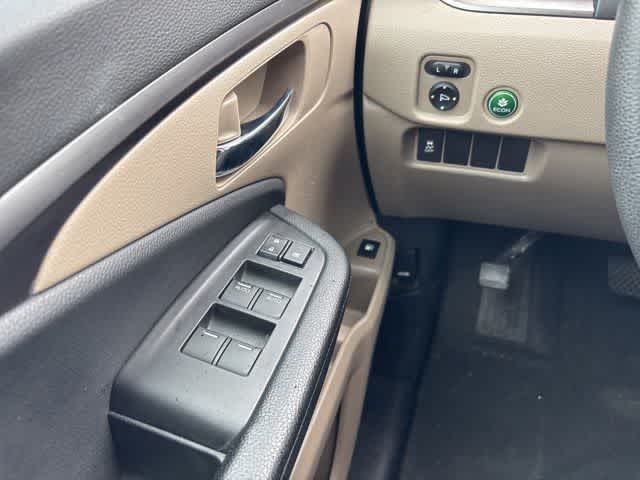 Thumbnail: 2016 Honda Pilot - 23