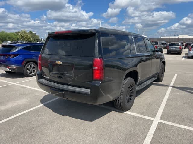 Thumbnail: 2016 Chevrolet Suburban - 5