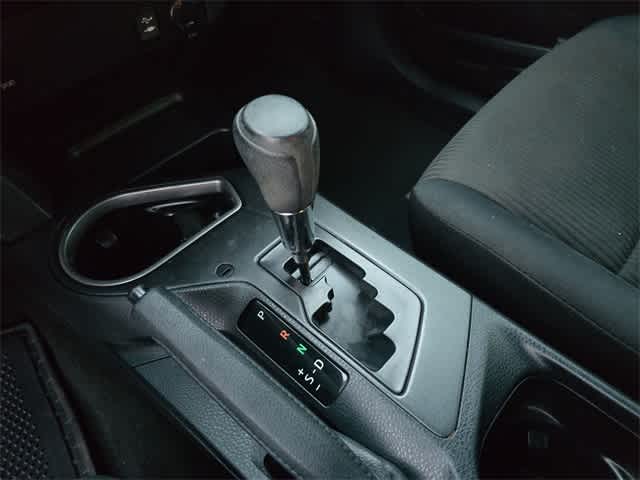 Thumbnail: 2017 Toyota RAV4 - 33