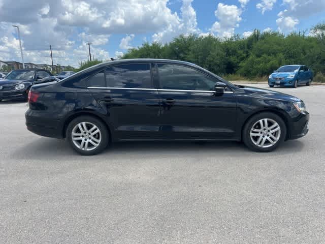 Thumbnail: 2017 Volkswagen Jetta - 6