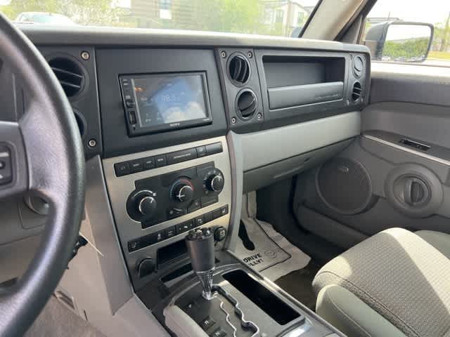 Thumbnail: 2007 Jeep Commander - 20