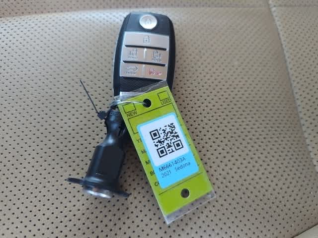 Thumbnail: 2021 Kia Sedona - 25