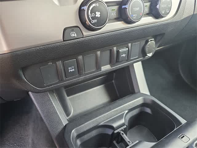 Thumbnail: 2023 Toyota Tacoma - 32