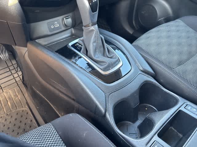 Thumbnail: 2019 Nissan Rogue Sport - 17