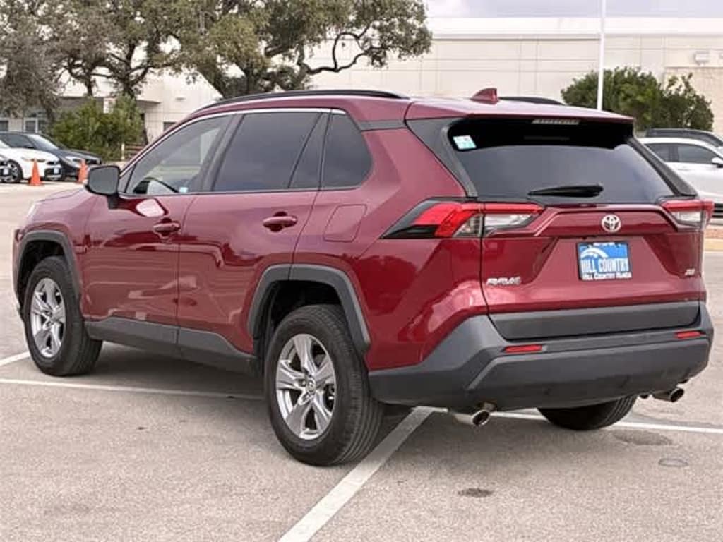 Used 2022 Toyota RAV4 XLE SUV